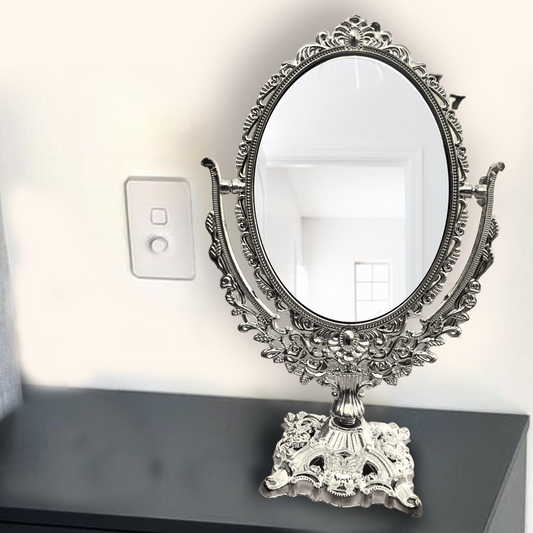 Retro beauty mirror in the European style Beautiful princess mirror with a circle shape dressing mirror in the dorm bedroom mirror